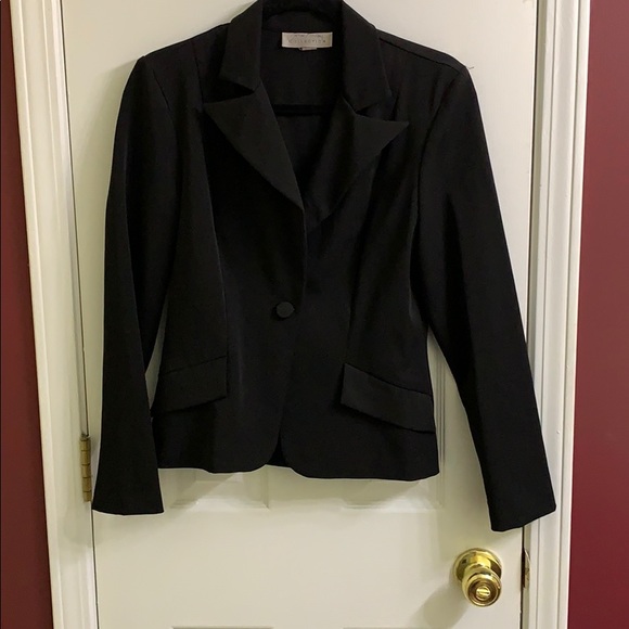 Blazer - Picture 4 of 4